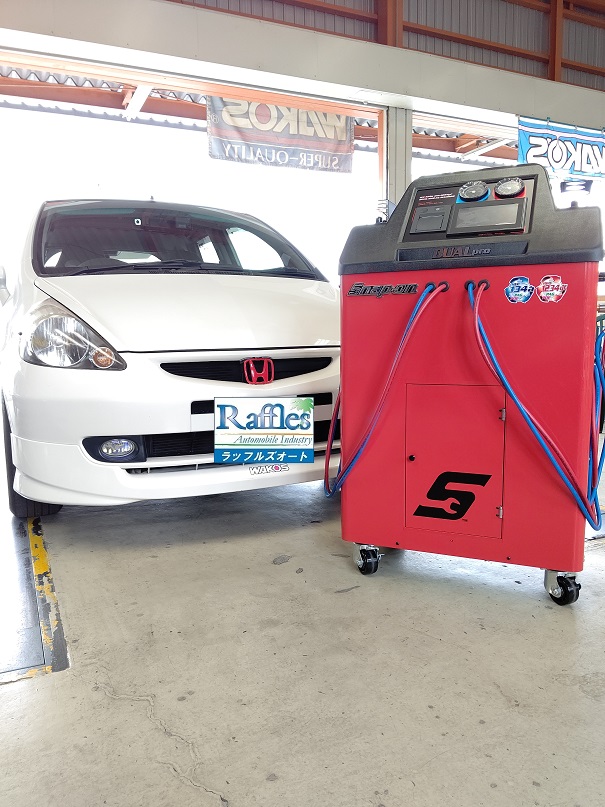 即決 ★ H13年 フィット GD1 GD2 GD3 GD4 ボンネット フード 白パール NH636P ※個人宅配送不可(福山通運営業所止め) [ZNo:30028084] Honda 純正ウルトラ HMMF 4L缶 ホンダ フィット GD1&frasl;GD2&frasl;GD3&frasl;GD4 平成13年6