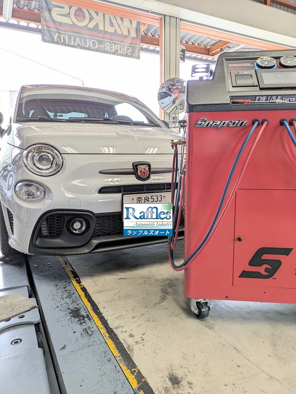 アバルト595 ABARTH595 製造ラインでガス入れすぎ？ 新ガス1234